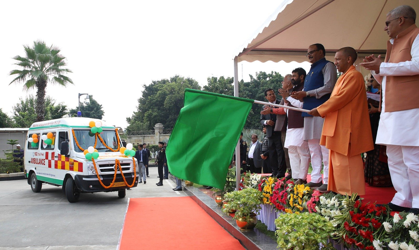 सीएम योगी ने कहा- केस स्टडी तैयार करने के साथ ही चिकित्सा शिक्षा में शोध को बढ़ावा दें शिक्षक