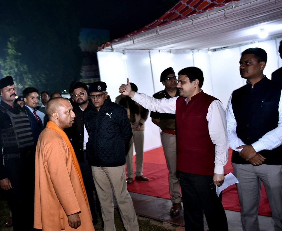 मुख्यमंत्री ने प्रधानमंत्री के कार्यक्रम की तैयारी की समीक्षा कर अधिकारियों को आवश्यक दिशा निर्देश दिए