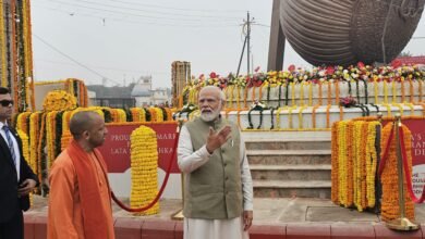 लता मंगेशकर चौक की सुंदरता देख पीएम हुए भाव विभोर, सीएम योगी से ली जानकारी