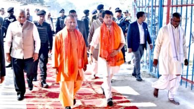 मुख्यमंत्री योगी ने केंद्रीय नागरिक उड्डयन मंत्री के साथ किया एयरपोर्ट का निरीक्षण