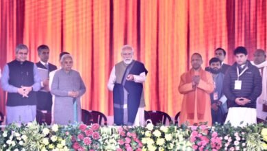 केंद्रीय रेल मंत्री अश्वनी वैष्णव और केंद्रीय नागर विमानन व उड्डयन मंत्री ज्योतिरादित्य सिंधिया ने अयोध्या में जनसभा संबोधन के दौरान कही ये बात