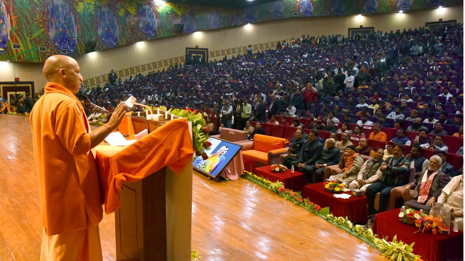 अटल जी में सम-विषम परिस्थितियों में कार्य करने की अद्भुत क्षमता थीः सीएम योगी