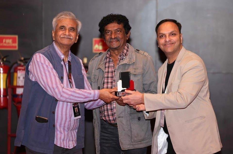 पुणे अंतर्राष्ट्रीय फिल्म महोत्सव में ‘’राहगीर - द वेफरर्स’’ की स्क्रीनिंग पर निर्माता अमित अग्रवाल और राष्ट्रीय पुरस्कार प्राप्त फिल्ममेकर गौतम घोष ने जीता लोगों का दिल