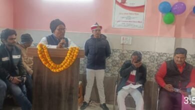 स्मार्ट फोन पाकर खुशी से चहके कौशल विकास मिशन के लाभार्थी
