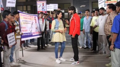 प्रदीप पांडेय चिंटू कर रहे हैं आस्था सिंह के साथ रोमांस, नाराज हुई यामिनी सिंह
