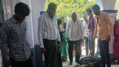 ट्रैक्टर-ट्रॉली पलटने से 3 बच्चों की मौत, 30 से अधिक लोग घायल