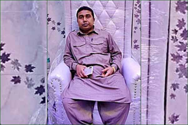 फरार तृणमूल नेता के पास हैं 17 कारें, ढ़ाई करोड़ का सोना, 14 एकड़ जमीन