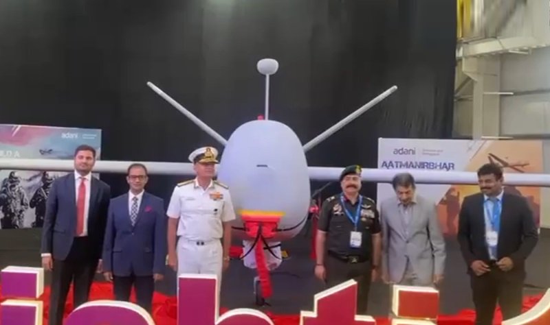 नौसेना प्रमुख ने लॉन्च किया स्वदेशी ड्रोन