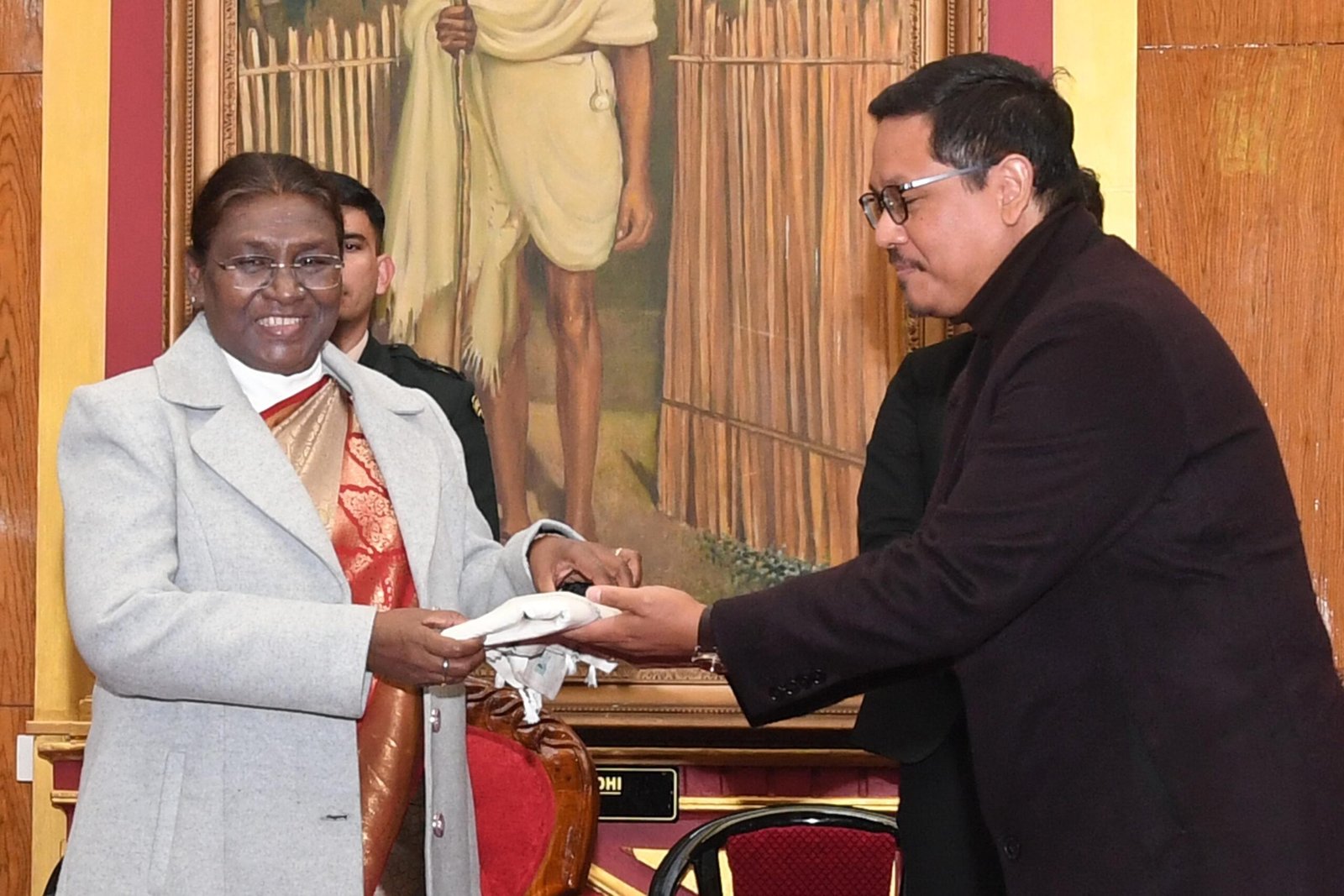 विकसित राष्ट्र बनने के लिए महिला सशक्तिकरण जरूरी: मुर्मु