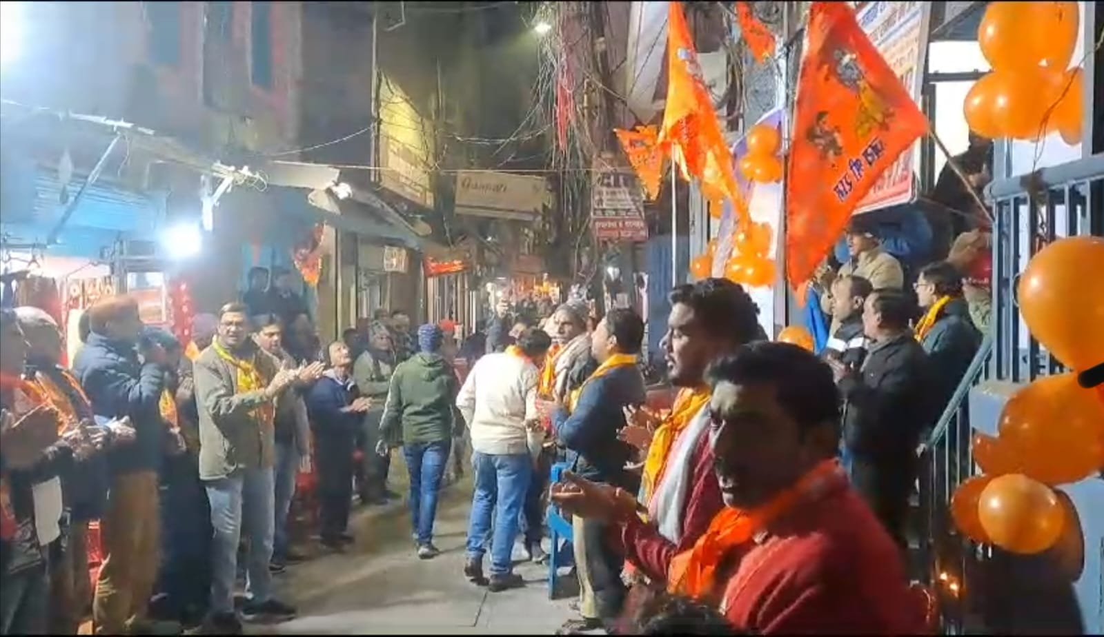 प्राण प्रतिष्ठा के दूसरे दिन भी काशी में रहा उत्सव का माहौल