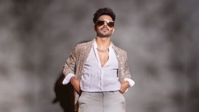अपारशक्ति खुराना ने एक चार्मिंग रिक्रिएशन के साथ वायरल हिट 'आपा फिर मिलांगे' पर अपना यूनिक स्पिन पेश किया!