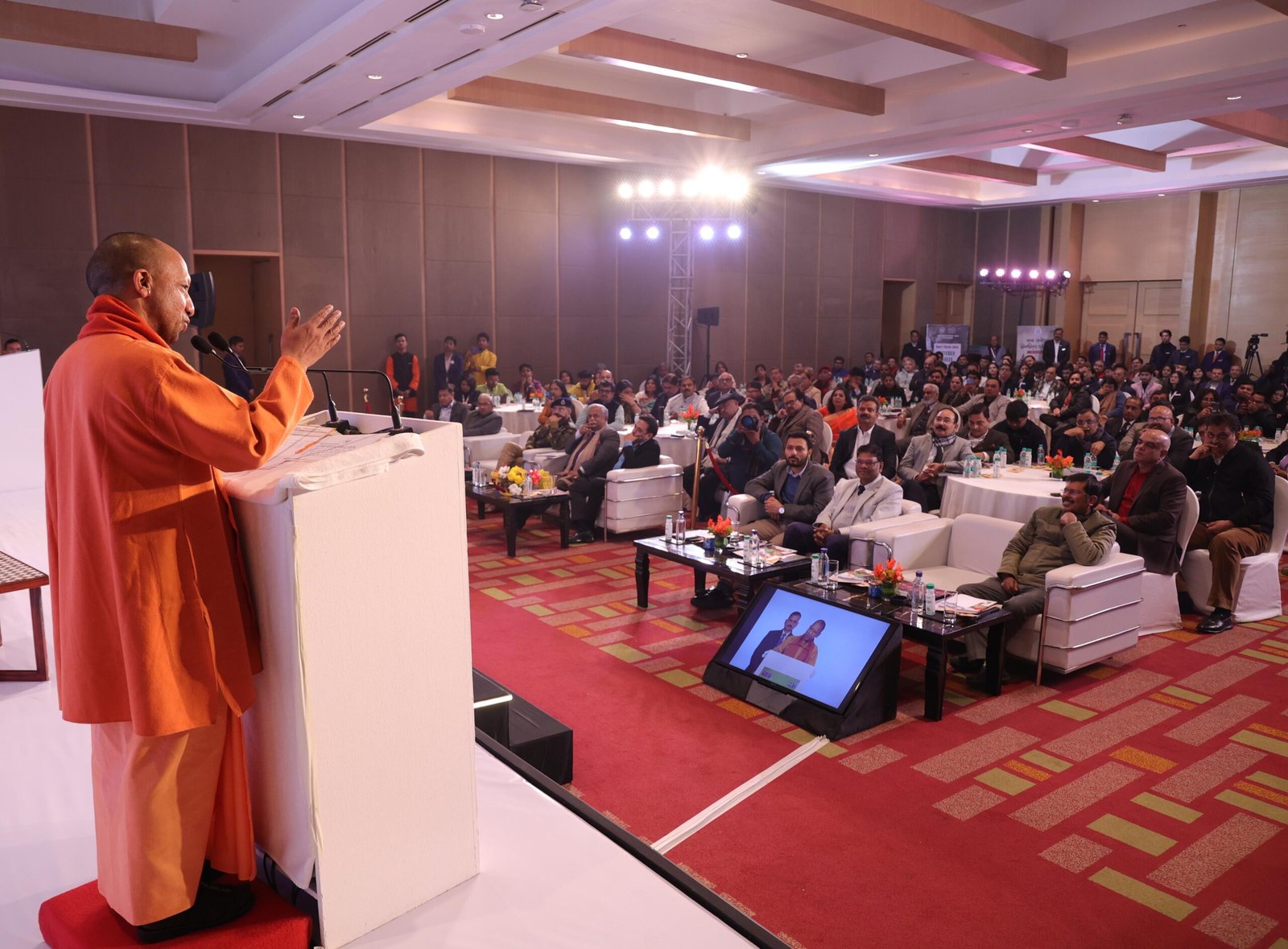 अब अयोध्या की गलियों में गोलियां नहीं चलती बल्कि दीपोत्सव होता है: सीएम योगी