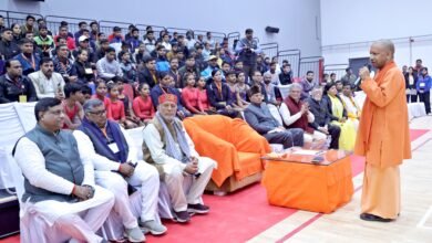 सीएम योगी ने बरेली के खिलाड़ियों को दी इंडोर स्टेडियम की सौगात