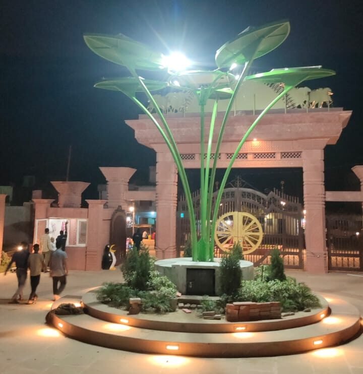 श्रीराम नगरी में सोलर ट्री से दूधिया रोशनी में नहाए 34 पार्क