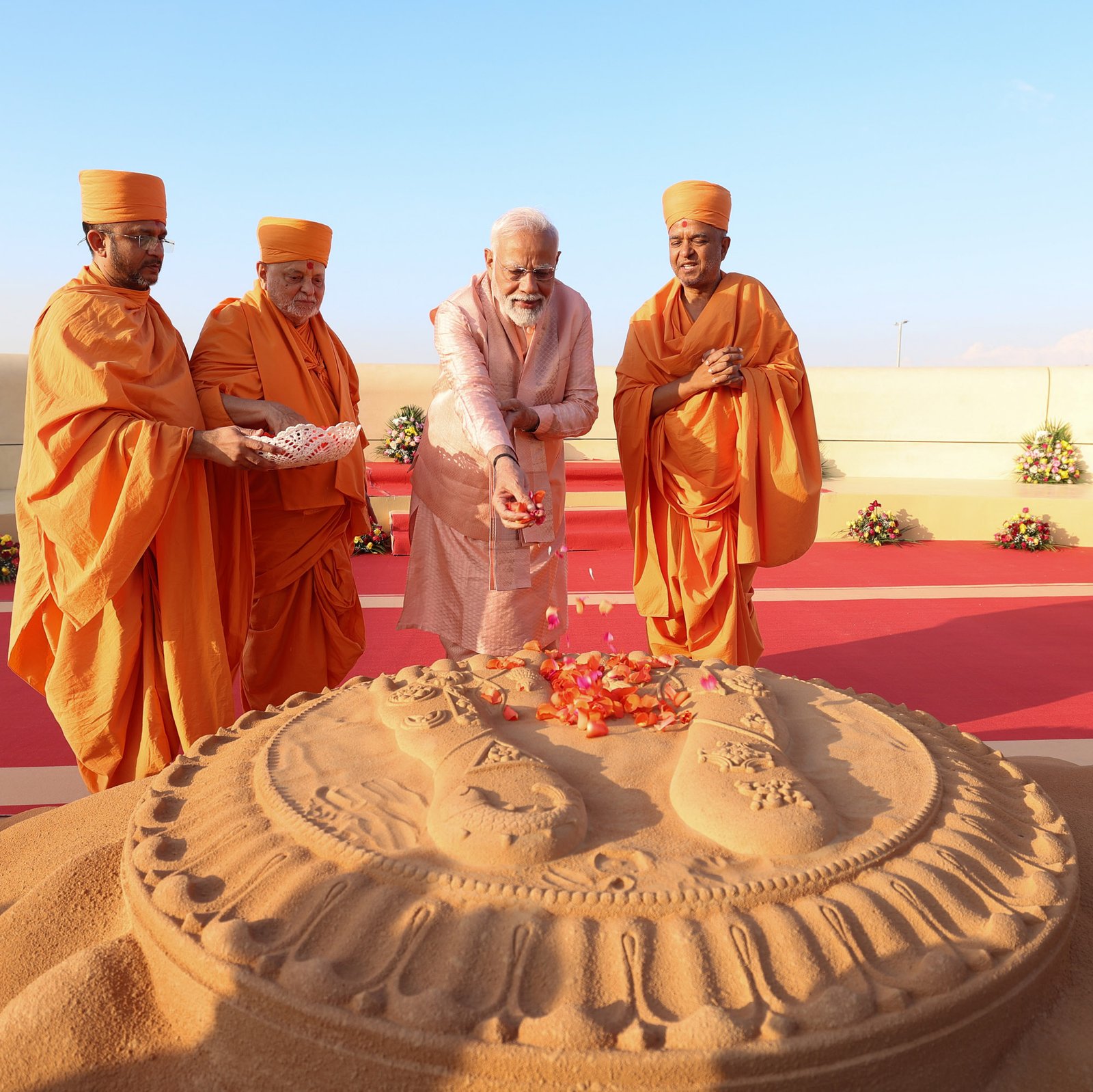मोदी ने अबू धाबी में किया पहले हिंदू मंदिर का उद्घाटन