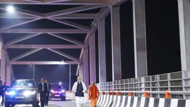 प्रधानमंत्री ने काशी में शिवपुर-फुलवरिया-लहरतारा मार्ग का निरीक्षण किया