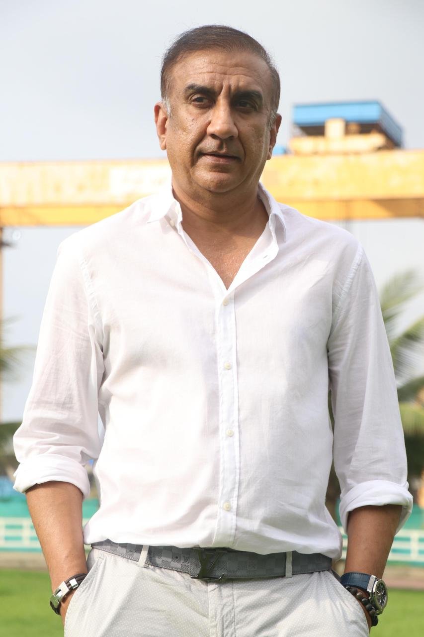 मिलन लुथरिया ने "कच्चे धागे" की सिल्वर जुबली पर इंडस्ट्री में अपने 25 साल पूरे होने पर विचार साझा किया