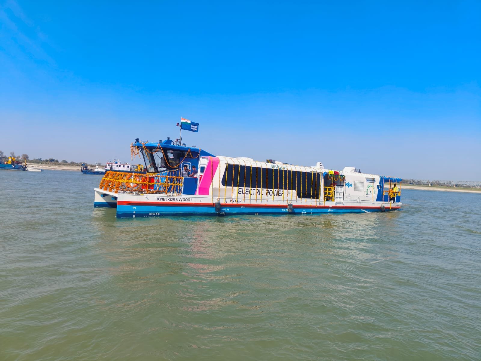 अयोध्या को मिली वाटर मेट्रो की सौगात