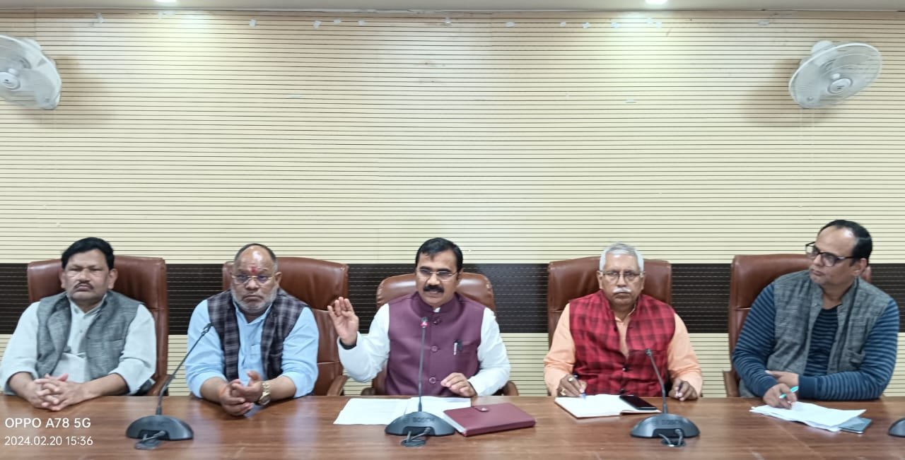 प्रधानमंत्री नरेन्द्र मोदी के काशी आगमन पर ढोल नगाड़े, डमरू दल, शंखनाद के बीच पुष्प वर्षा कर भाजपा कार्यकर्ता एवं काशीवासी करेंगे भव्य स्वागत: दिलीप पटेल