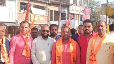 पीपीगंज में घाटा मेहदीपुर श्री बाला जी महराज की निकली भव्य शोभायात्रा