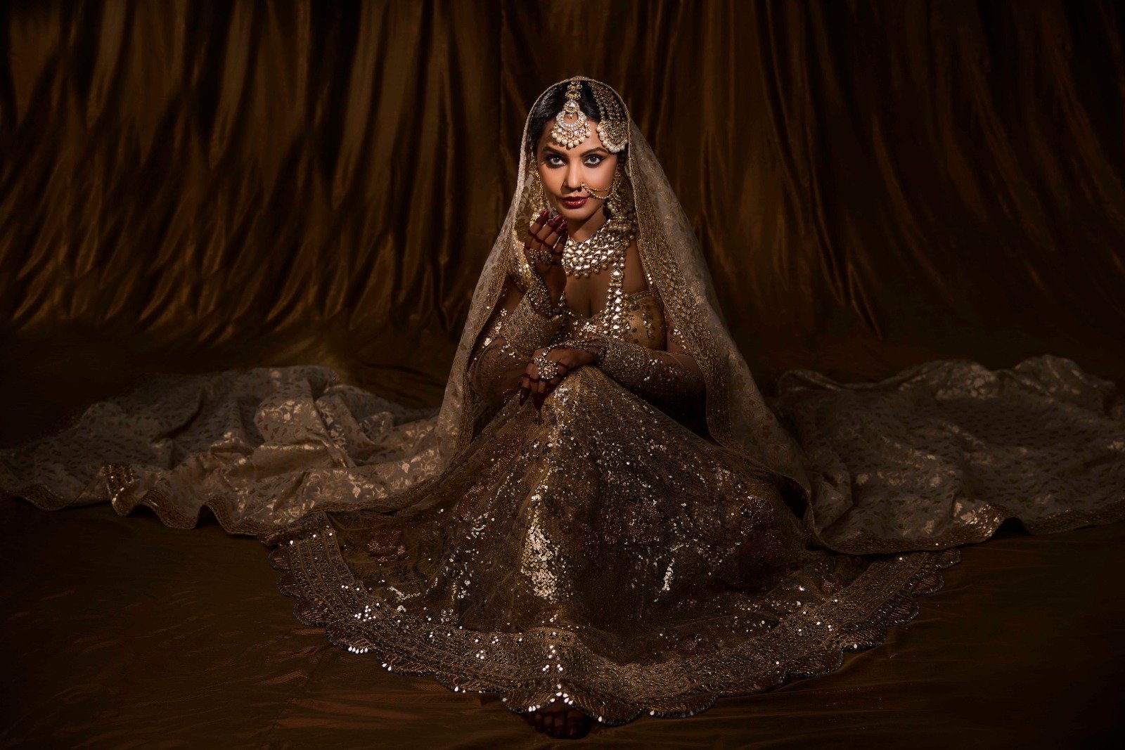 एक्ट्रेस नीतू चंद्रा उमराव जान अदा के साथ अपनी अदाओं से स्टेज पर दिखाया अपना बेमिसाल अंदाज़!