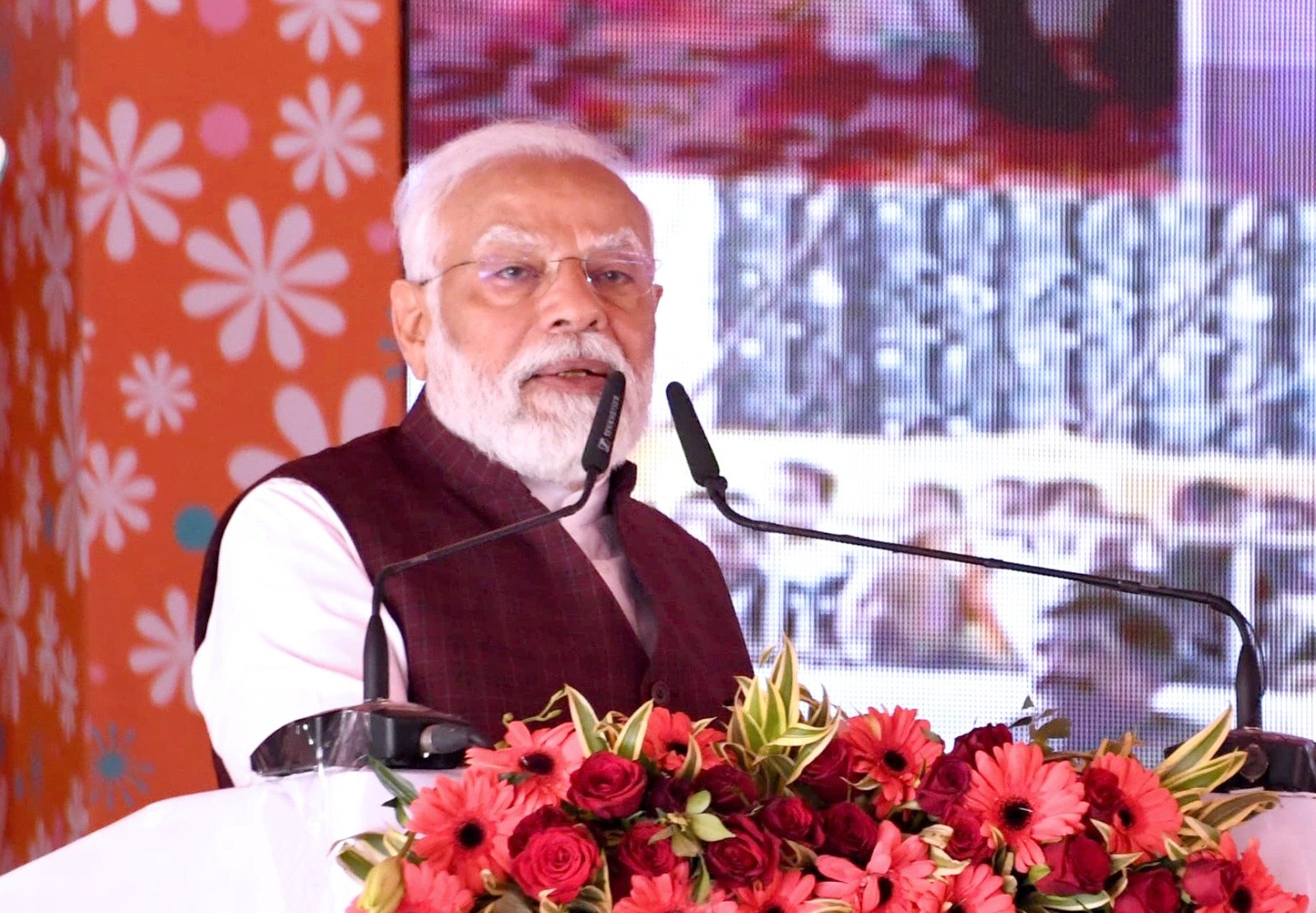 मोदी ने दी गारंटी, अनंत काल तक विकास का गढ़ बना रहेगा आजमगढ़