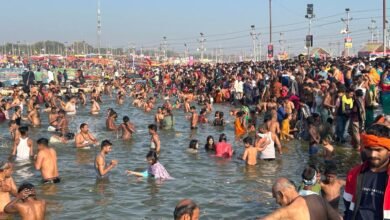 महाशिवरात्रि पर संगम की पावन धारा में 10 लाख से अधिक श्रद्धालुओं ने लगाई आस्था की डुबकी