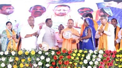 विराट किसान मेला एवं कृषि प्रदर्शनी के समापन समारोह में शामिल हुए सीएम योगी