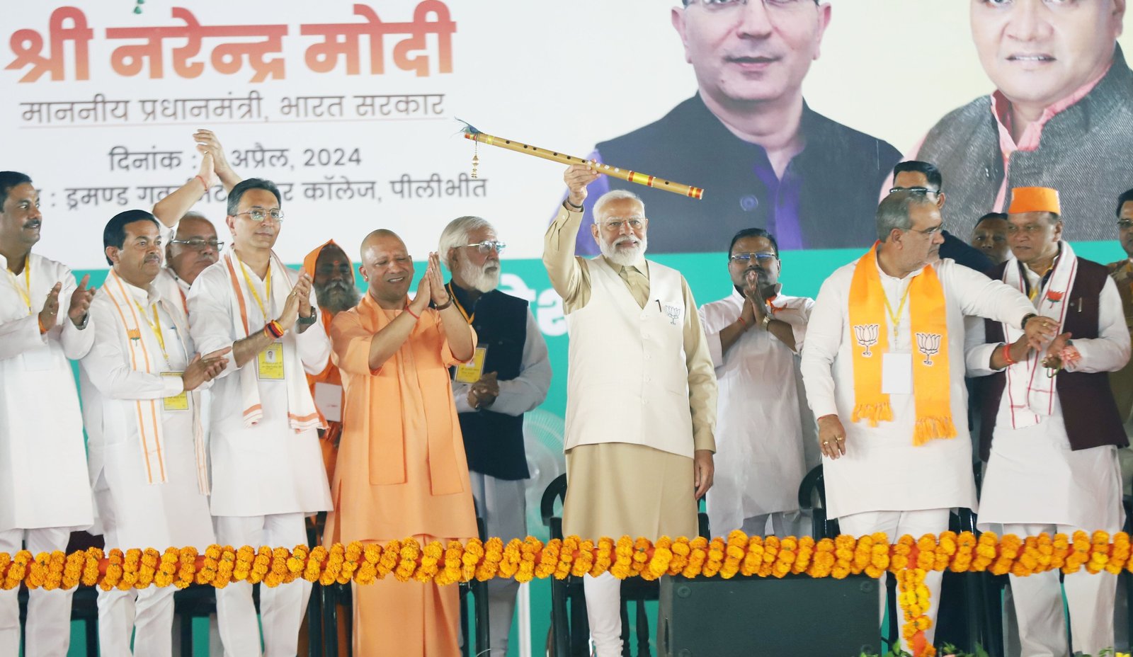 बोले, कांग्रेस दुनिया से मदद मांगती थी, आज हम संकट के समय दुनिया की मदद कर रहे