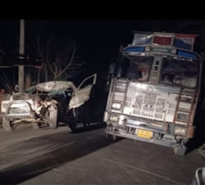 खड़े ट्रक में स्कार्पियो टकराई,दो की मौत एक गम्भीर