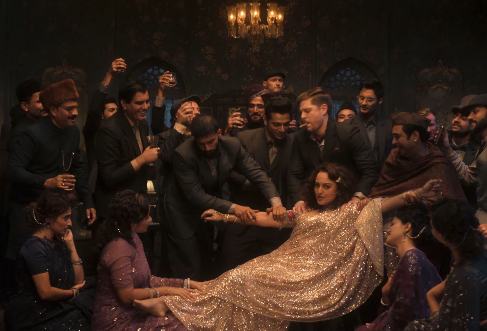 सोनाक्षी सिन्हा ने "हीरामंडी" के सेट पर एक शॉट को रिकॉर्ड-ब्रेकिंग 20 मिनट यानि की पहले टेक में ही पुरा कर रचा इतिहास