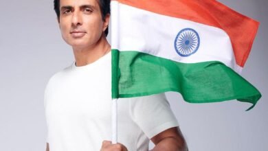 हमें अपने खिलाड़ियों का सम्मान करना चाहिए :सोनू सूद