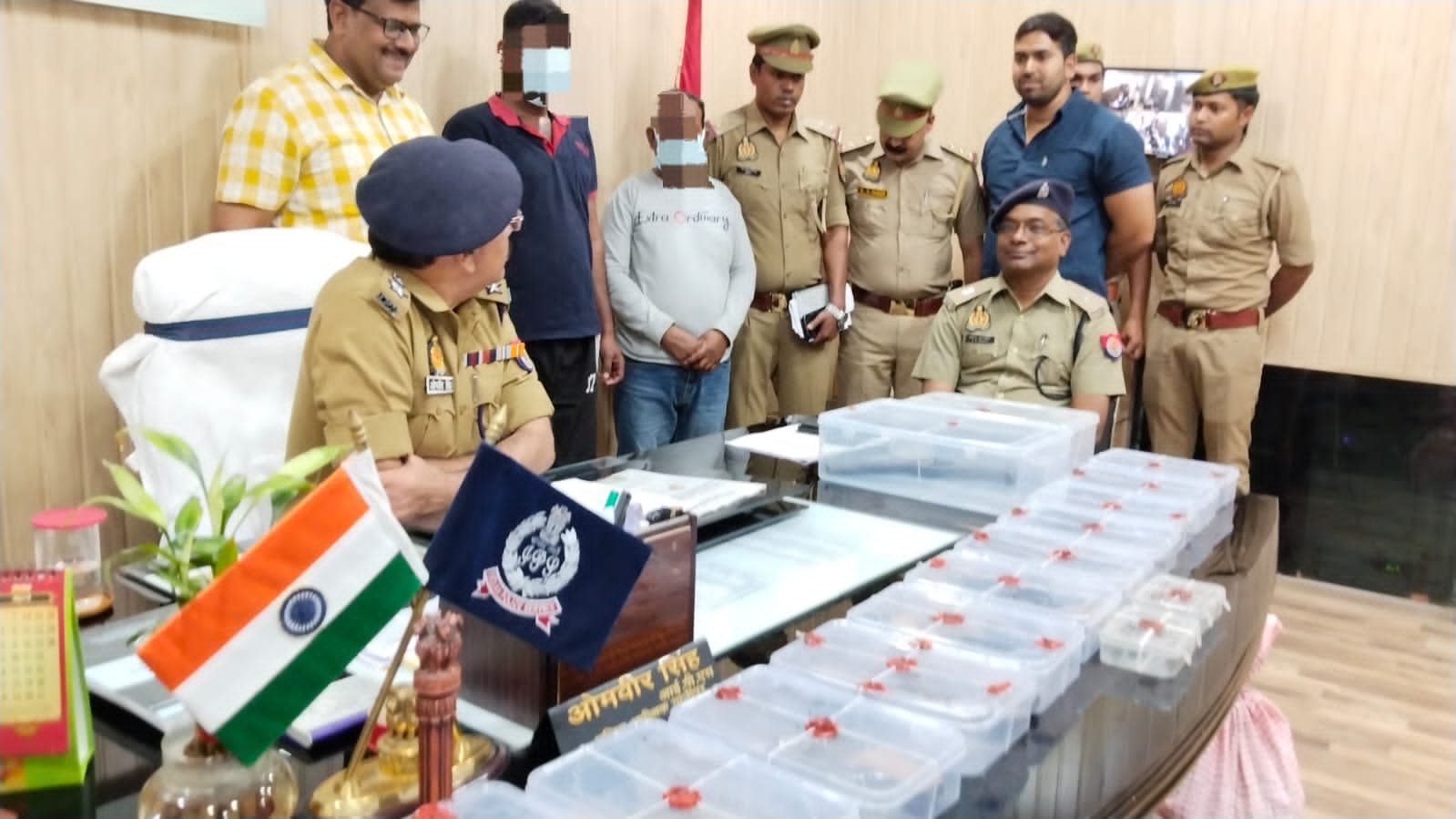 अवैध असलहों का जखीरा बरामद, दो अभियुक्त गिरफ्तार