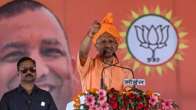 गरीबों को भूखों मारती थी और आतंकवादियों को बिरयानी खिलाती थी कांग्रेसः सीएम योगी