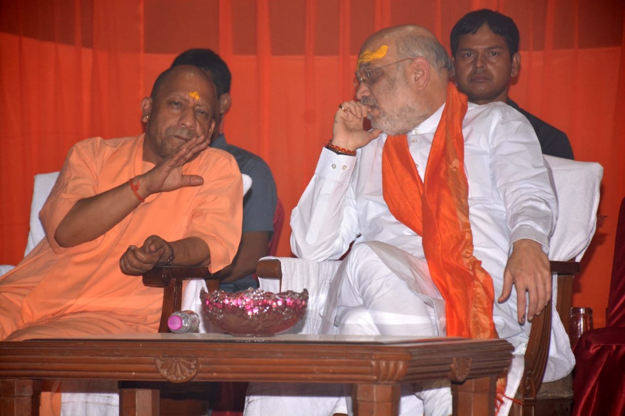 गृह मंत्री व मुख्यमंत्री ने पीएम के रोड शो की तैयारियों का लिया जायजा