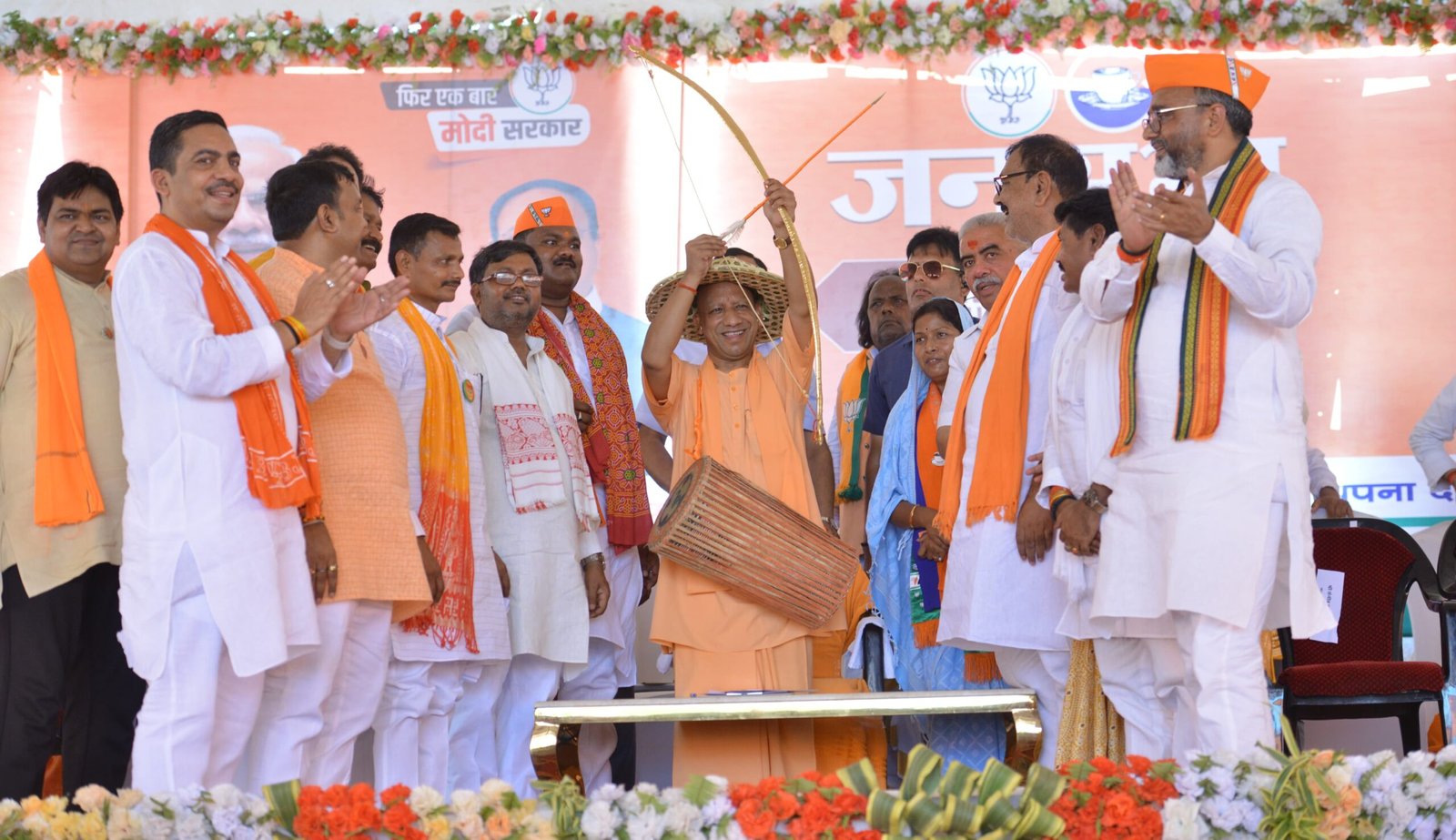 रिंकी कोल को पड़ा वोट मोदी जी और श्रवण गौड़ को पड़ा वोट मेरे पास आएगाः योगी