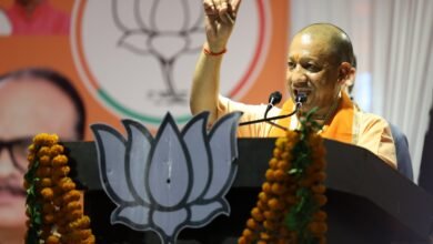 केजरीवाल पर साधा निशाना, कहा- मेरे नहीं अपने और अपनी पार्टी के बारे में करें भविष्यवाणी