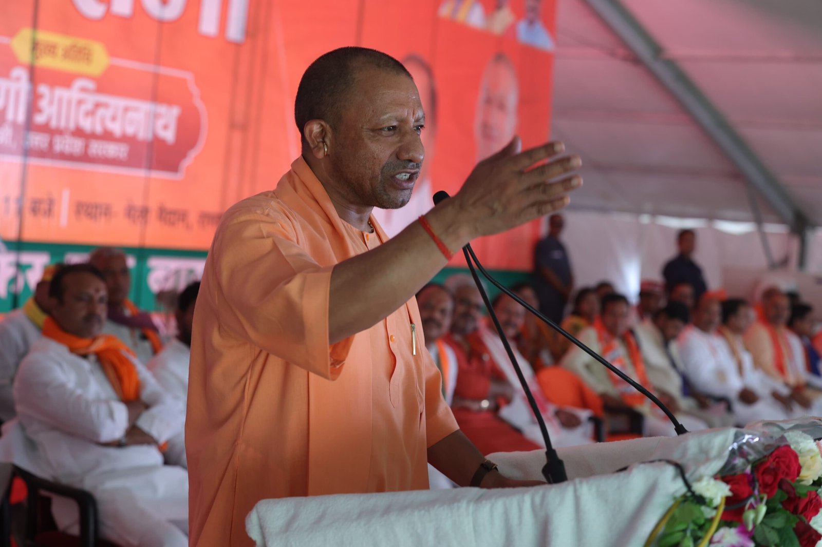 सपा वाले भीख मांगने भी जाएंगे तो माताएं-बहनें चप्पल लेकर दौड़ा लेंगीः योगी