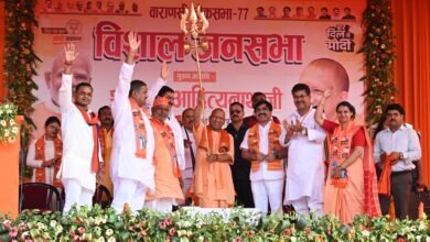 बोले, आज विकास के नये-नये आयाम गढ़ रही है काशी