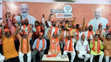 महानगर धोबी कल्याण समिति के अध्यक्ष समेत कांग्रेस के सैकड़ों पदाधिकारी एवं कार्यकर्ता भाजपा में हुए शामिल