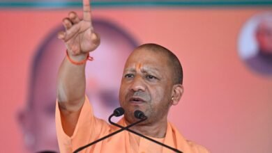 इस चुनावी महाभारत में दुर्योधन और दुशासनों के खिलाफ कृष्ण की भूमिका में हैं पीएम मोदीः सीएम योगी