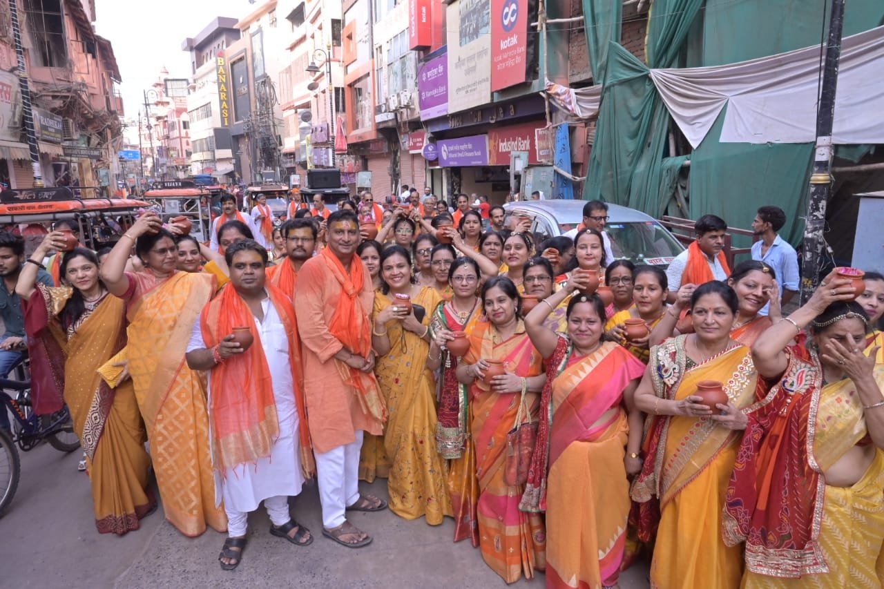  महेश नवमी पर निकली विशाल कलश शोभायात्रा .विधि-विधानपूर्वक पूजन अर्चन के साथ माहेश्वरी समाज ने मनाई महेश नवमी .