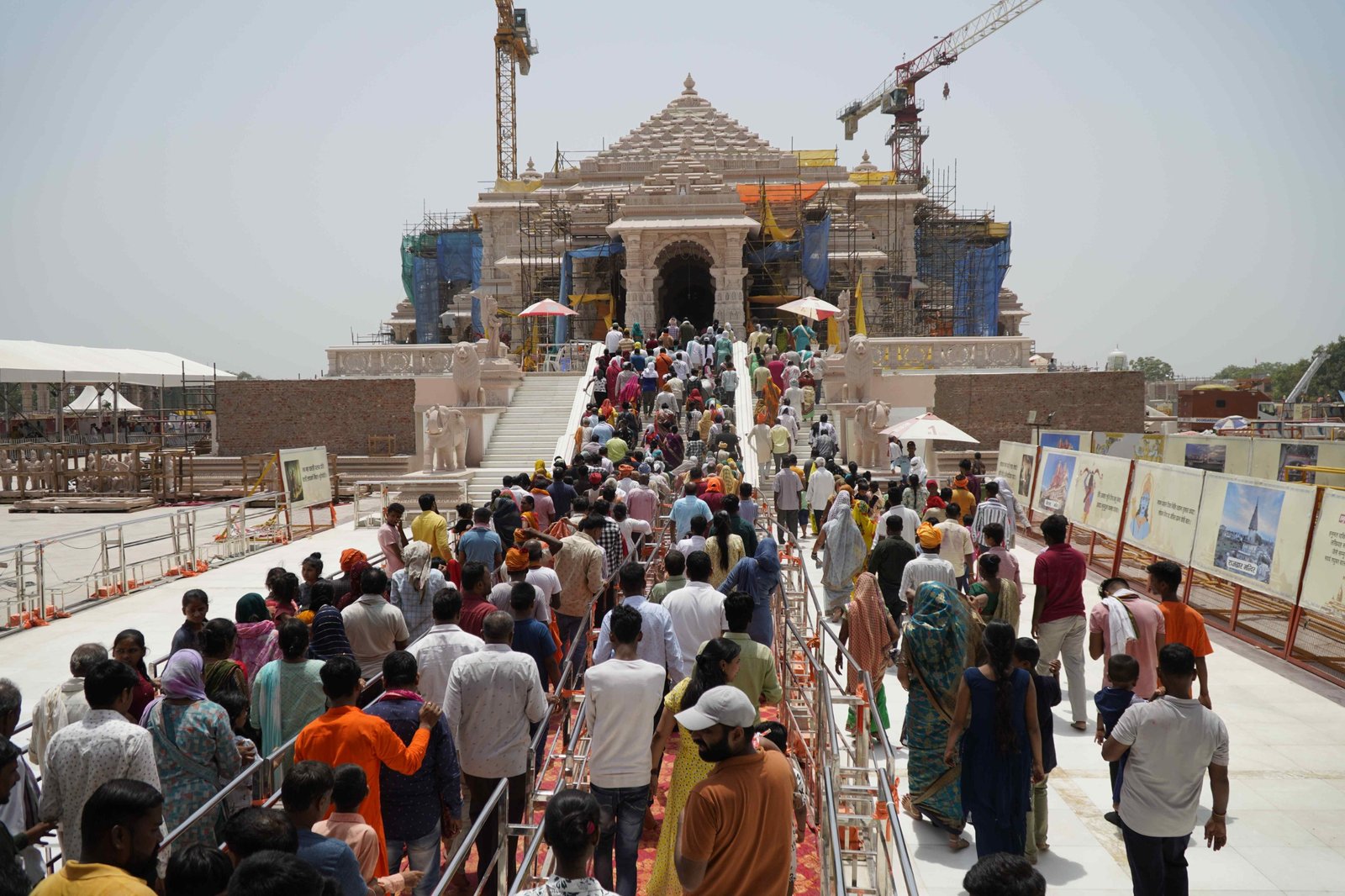 11 सांसदों के साथ असम के मुख्यमंत्री ने किया श्रीरामलला का दर्शन