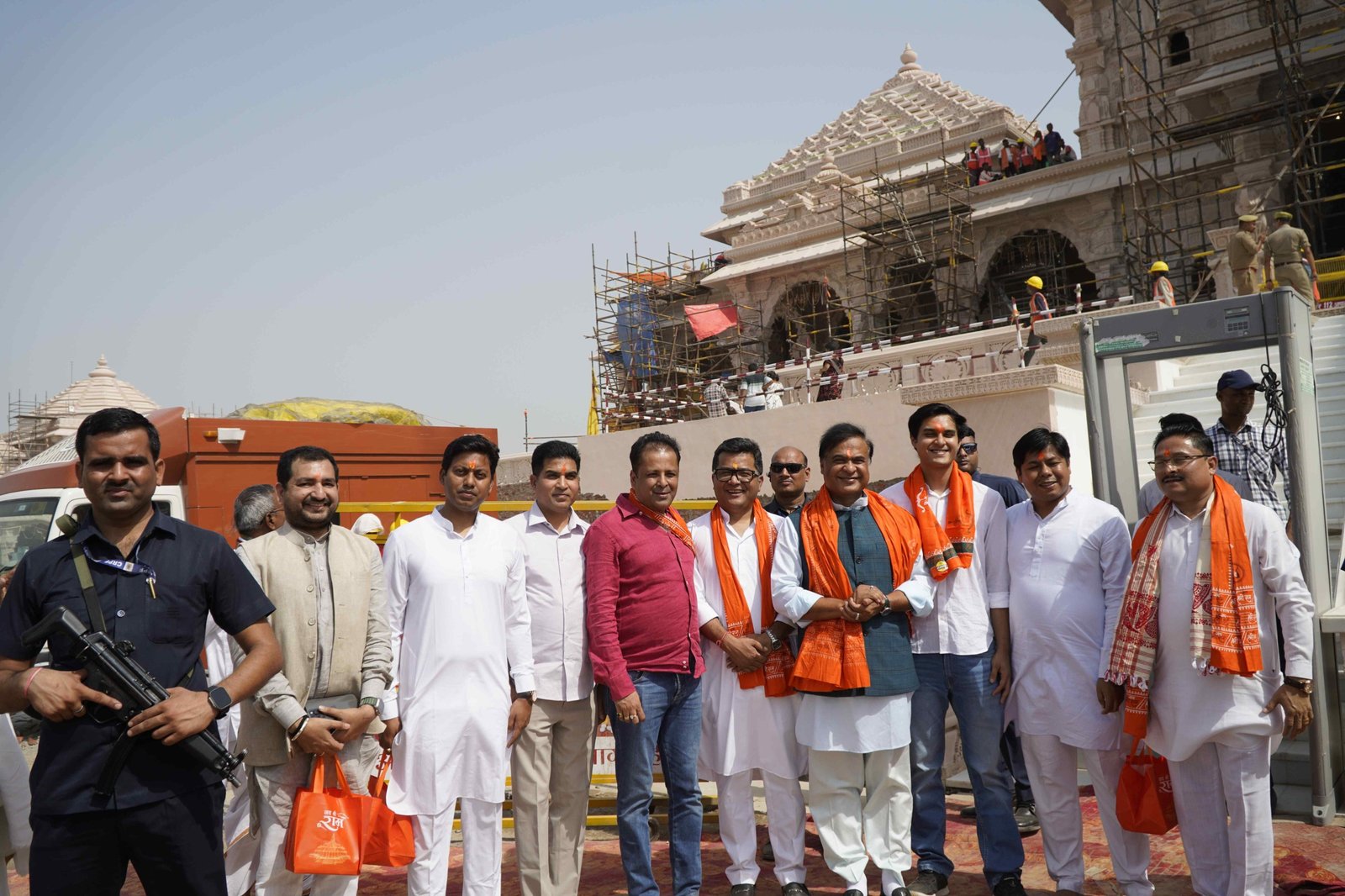 11 सांसदों के साथ असम के मुख्यमंत्री ने किया श्रीरामलला का दर्शन