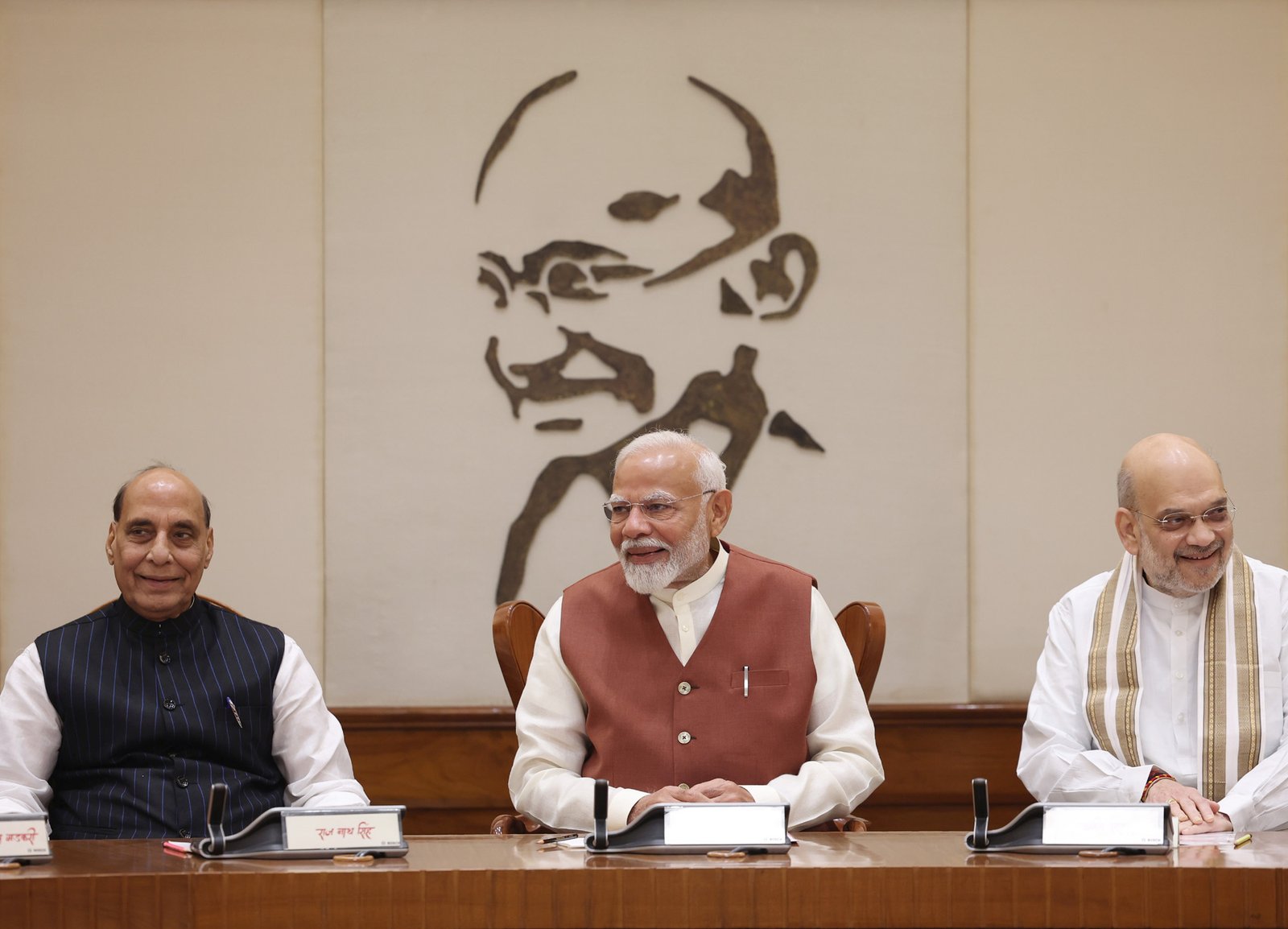 प्रधानमंत्री आवास योजना के तहत तीन करोड़ आवास बनाये जायेंगे