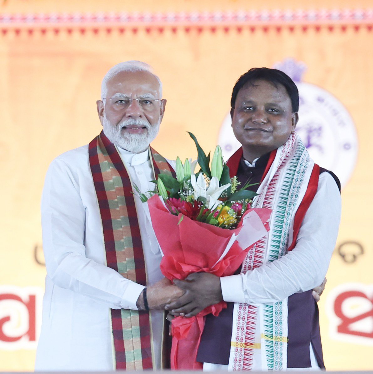 माझी ने ली ओडिशा के मुख्यमंत्री पद की शपथ