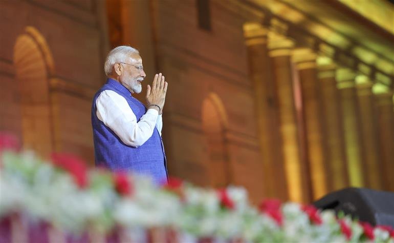 https://cmgtimes.com/modi-takes-oath-as-prime-minister-for-the-third-time-equals-nehrus-record.html