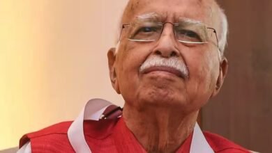 लालकृष्ण आडवाणी को एम्स से मिली छुट्टी