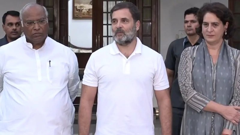 राहुल ने वायनाड सीट छोड़ी, वहां से प्रियंका लडेंगी चुनाव