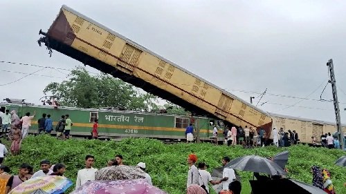 CM Yogi expresses grief over Kanchanjungha Express rail mishap
